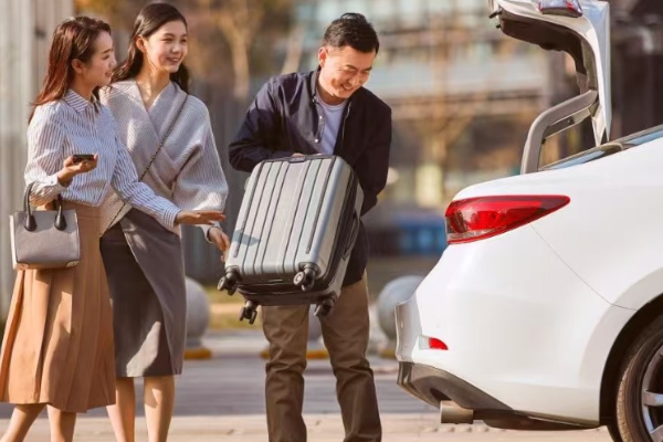 春运摩托大军消失后，顺风车支撑起流动的中国