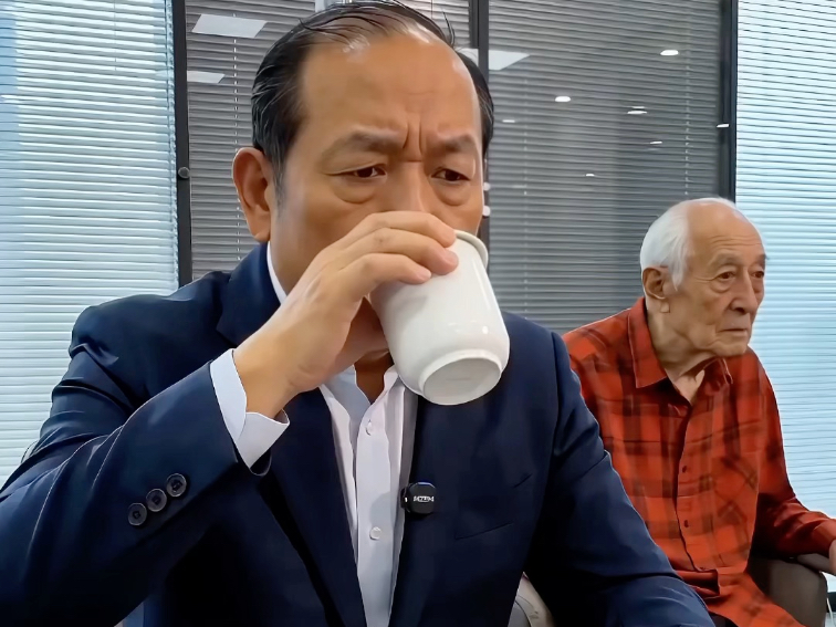 我伟大的甲方，又来指导技术教学了，哈啊哈哈哈，本视频由libtv赞助算力 #程序员 #打工人 #职场 #LibTV制作 #哩布哩布