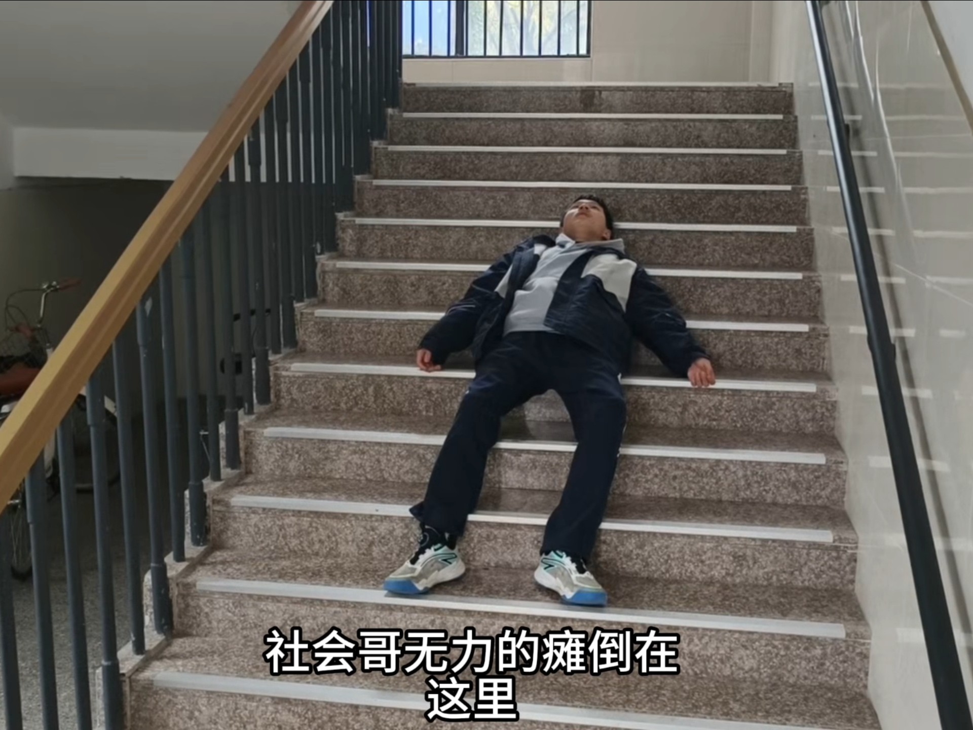 在黄昏的映衬下…烟神迎来了落幕